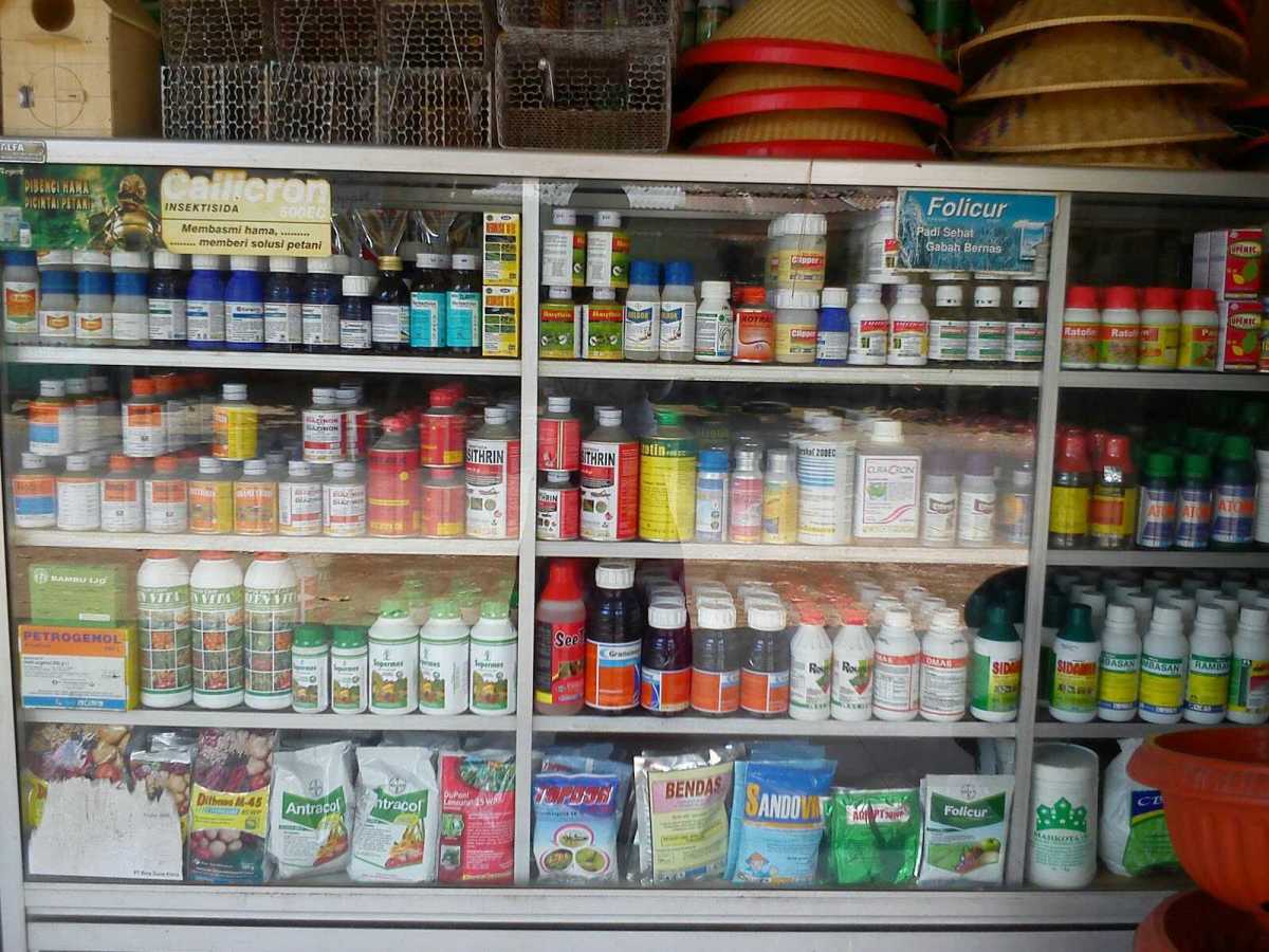 Fertilizer pertanian pupuk distributor organik tanaman fertilisers hama pestisida bisnis agro orang pemasaran distribusi pembasmi agrokompleks penggunaan padi pngwing nains