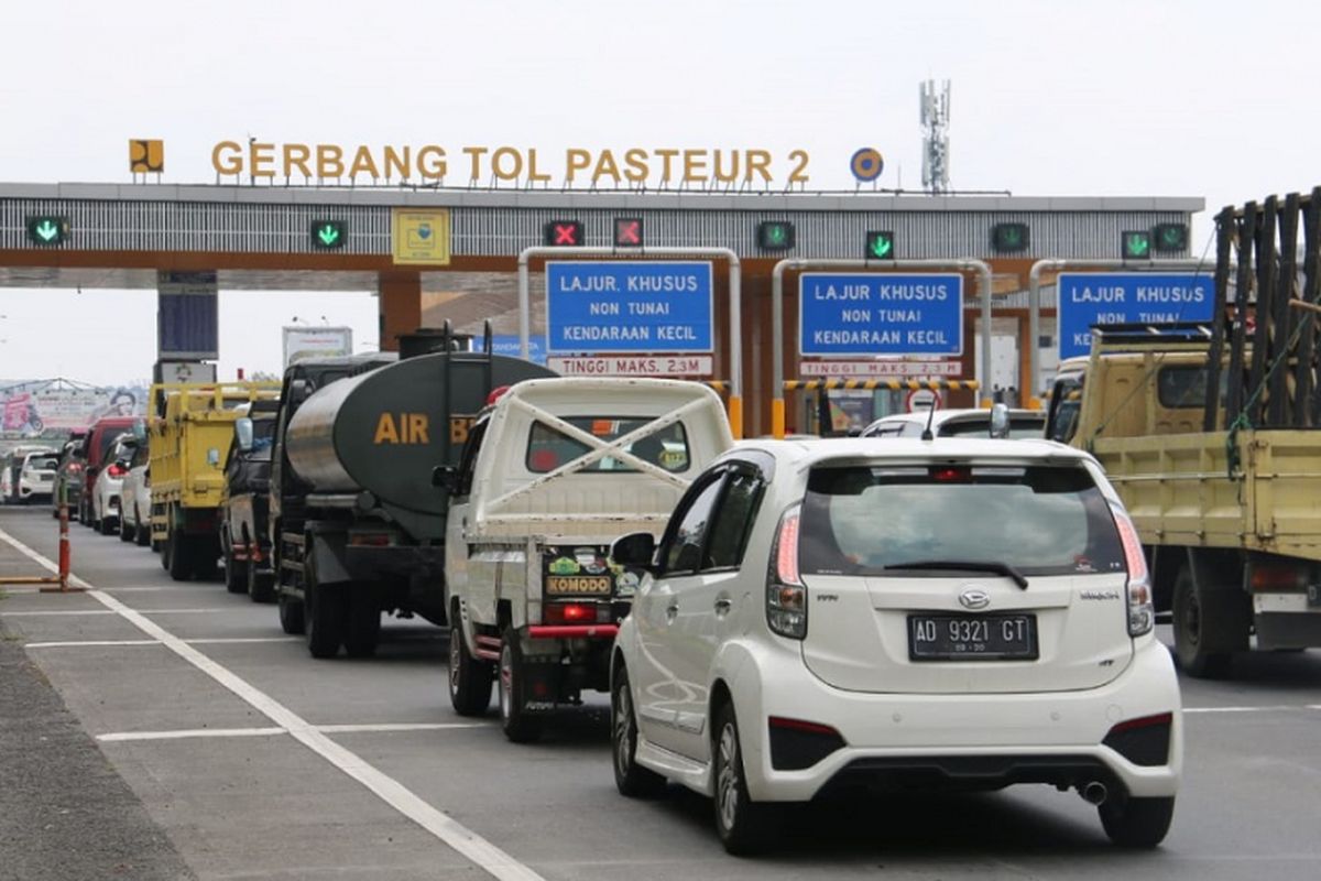 Gerbang tol terdekat dari jakarta ke bandung