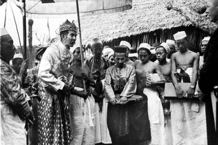 Deutero melayu asal persebaran ciri dan peninggalan