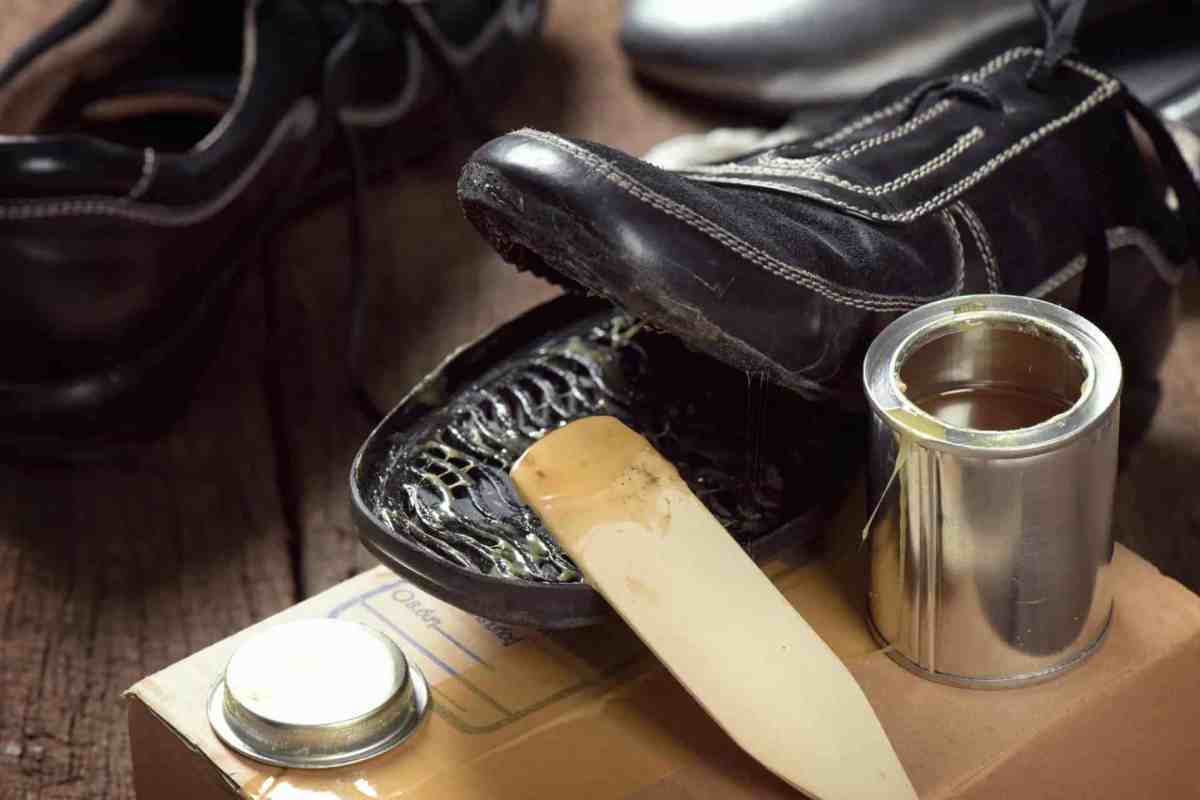 Lem sepatu yang bagus